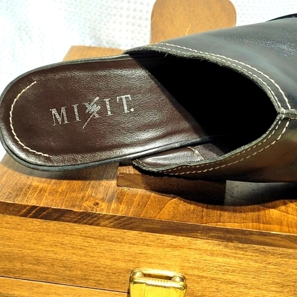 MIXIT Black Leather Heeled Clogs (9.5) - Picture 9 of 12